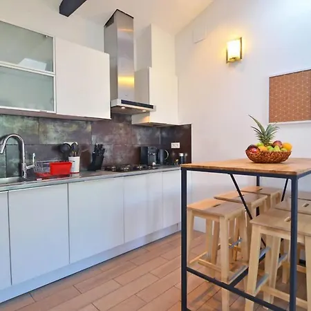 Argia Cozy & Modern With 2 Bedrooms - Balcony - City Center Biarritz